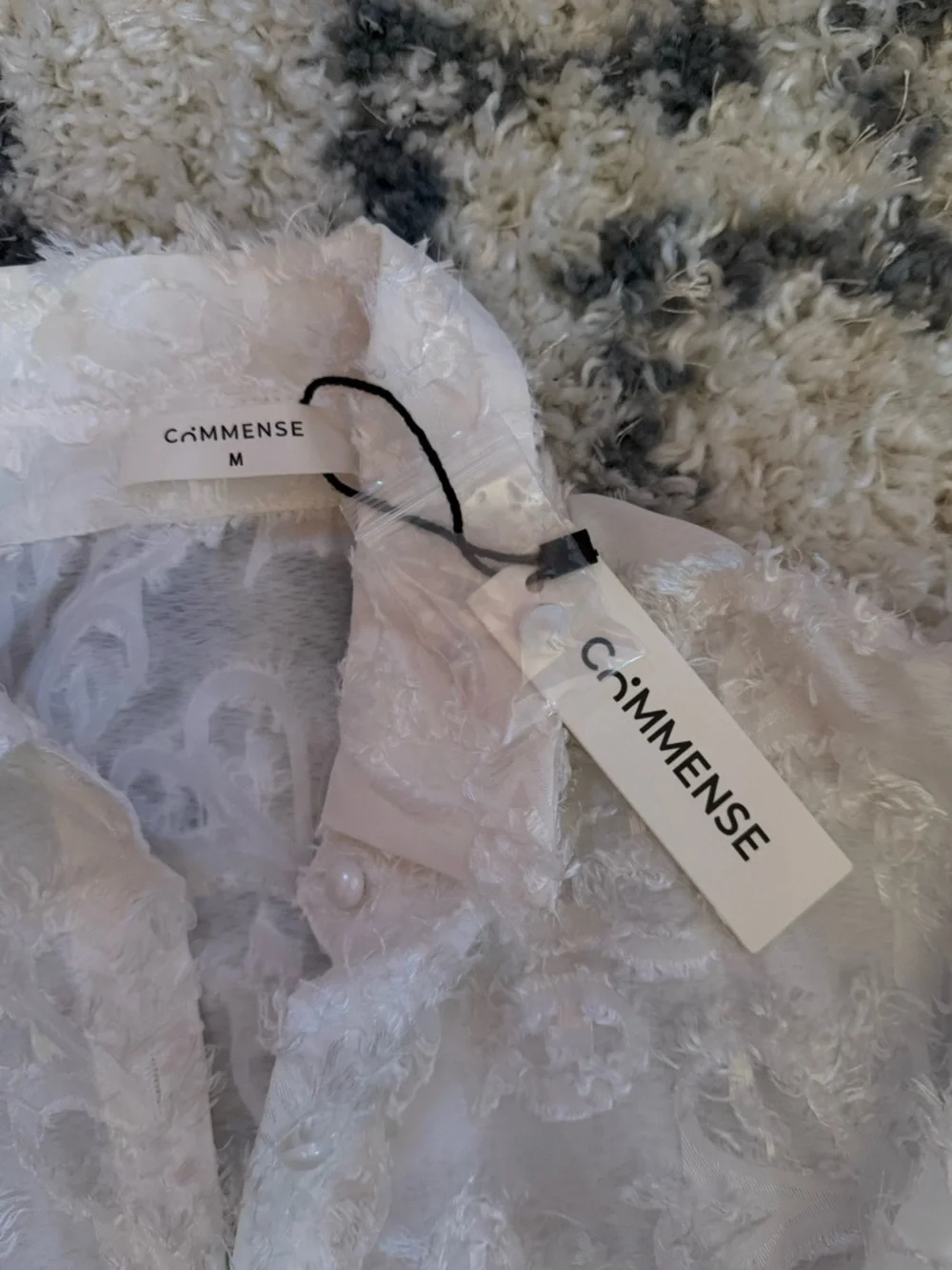 Commense White Sheer Floral Lace Blouse and Skort Set - Picture 5 of 5